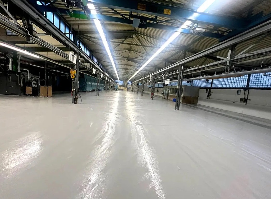 Neu aufgebauter Hallenboden
