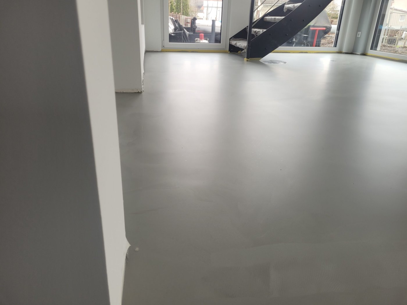 Betonoptik mit Treppenanschluss