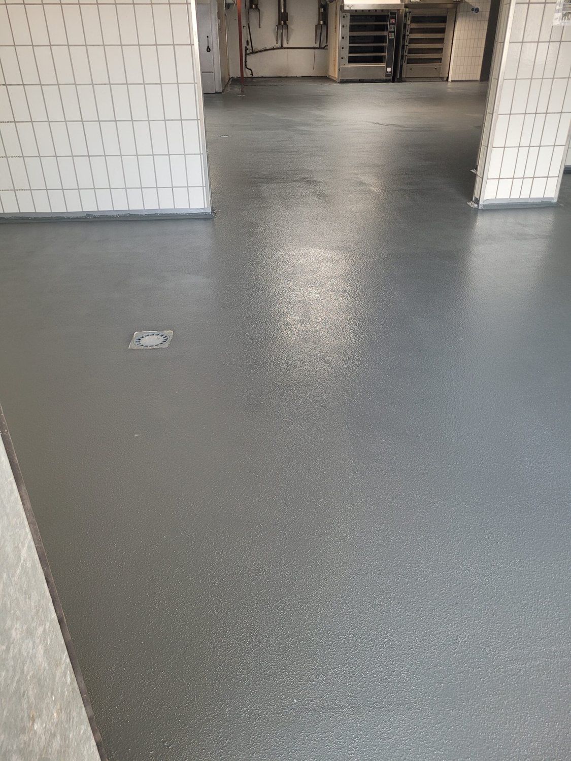 Beschichteter Boden in Industriehalle